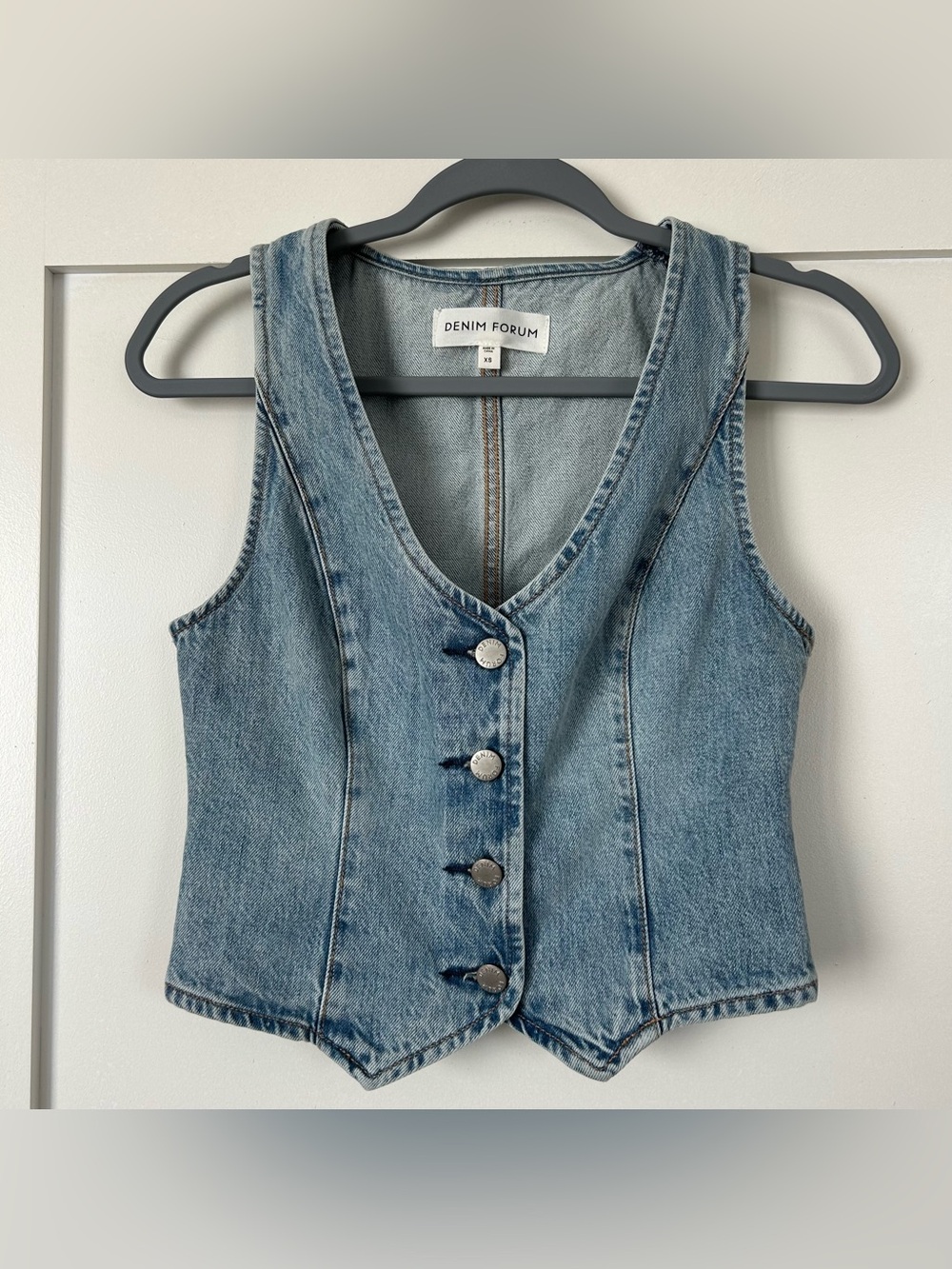 Aritzia Denim Forum The ‘90s Mia Denim Vest Blue Size Extra Small - Picture 2 of 7